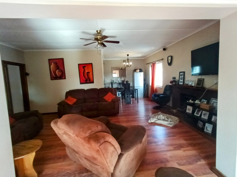 6 Bedroom Property for Sale in Gonubie North Eastern Cape